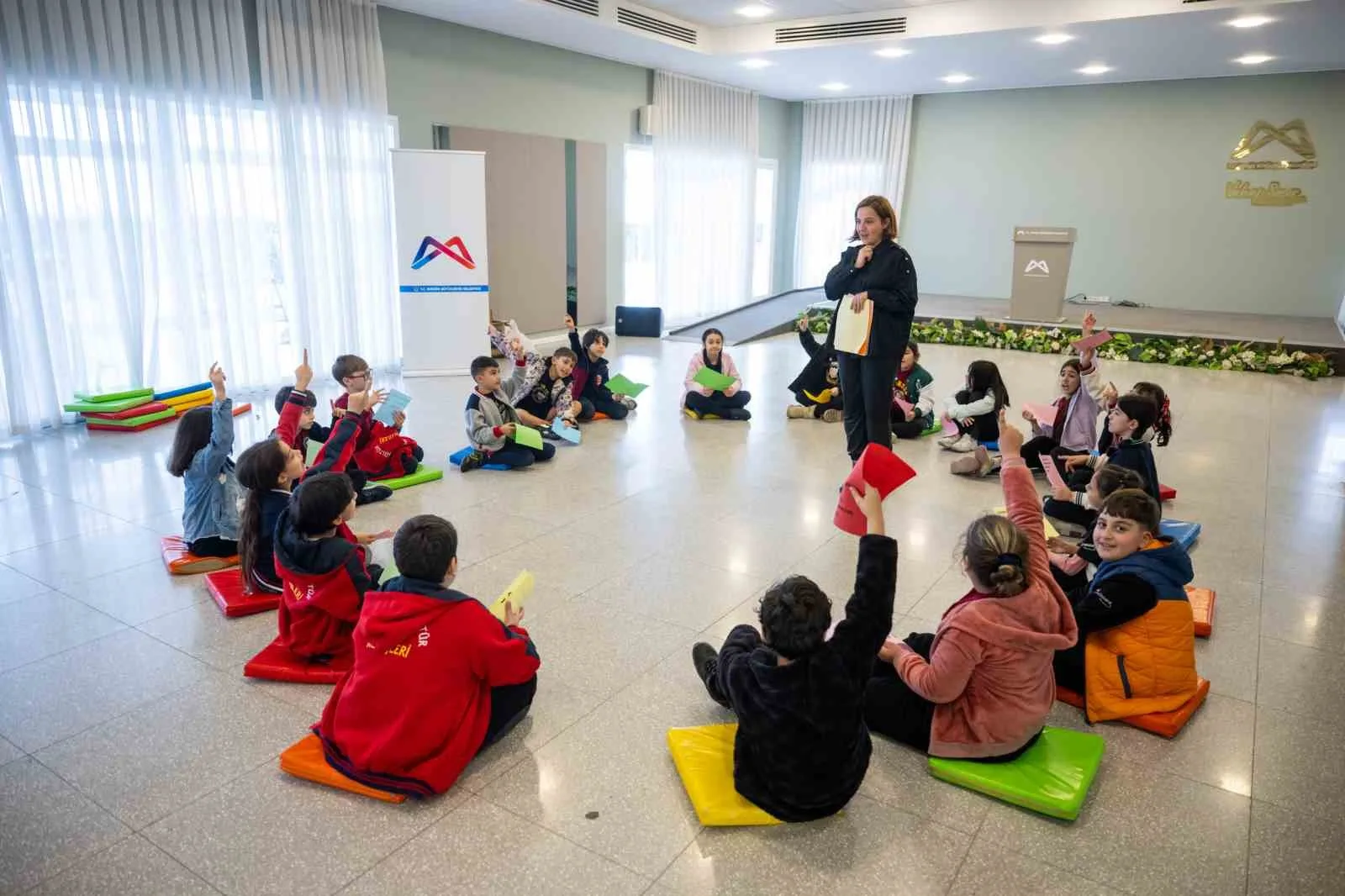 Mersin’de çocuklara, hakları düzenlenen etkinlikle anlatıldı