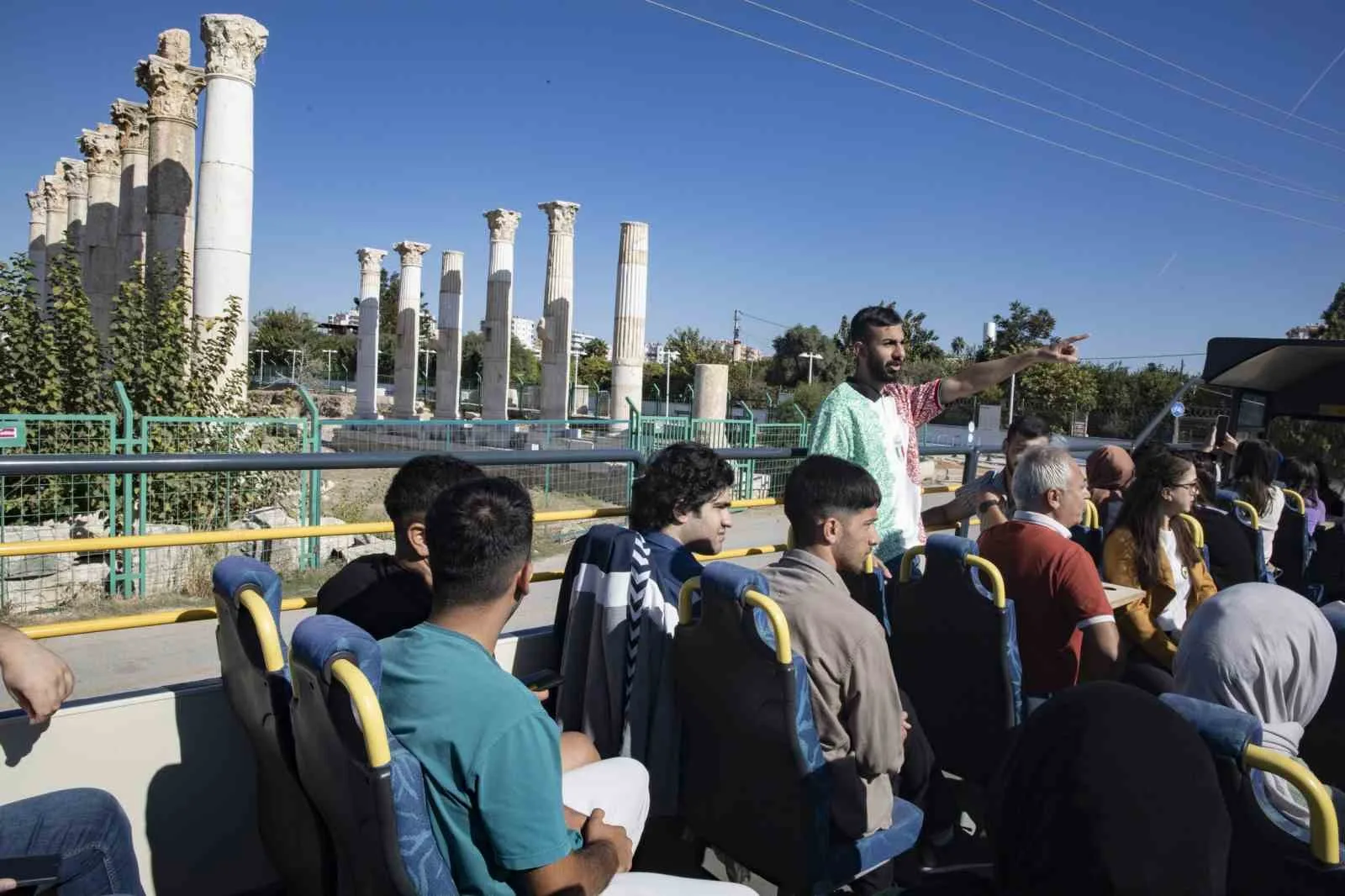 Mersin’de üniversite öğrencileri için kent tanıtım turu düzenleniyor