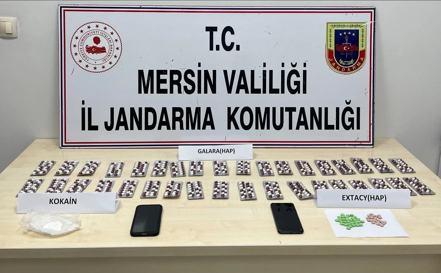 Mersin’de uyuşturucu ticareti yapan 4 şüpheli yakalandı