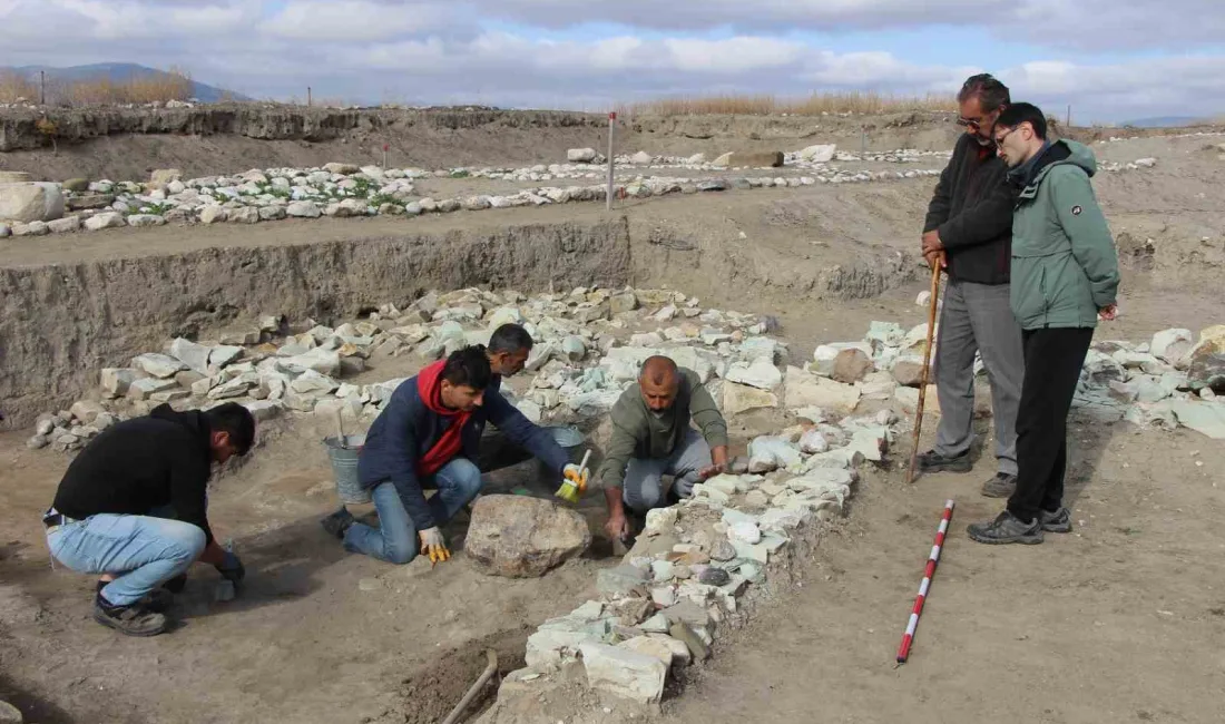 AMASYA’DAKİ OLUZ HÖYÜK KAZISINDA