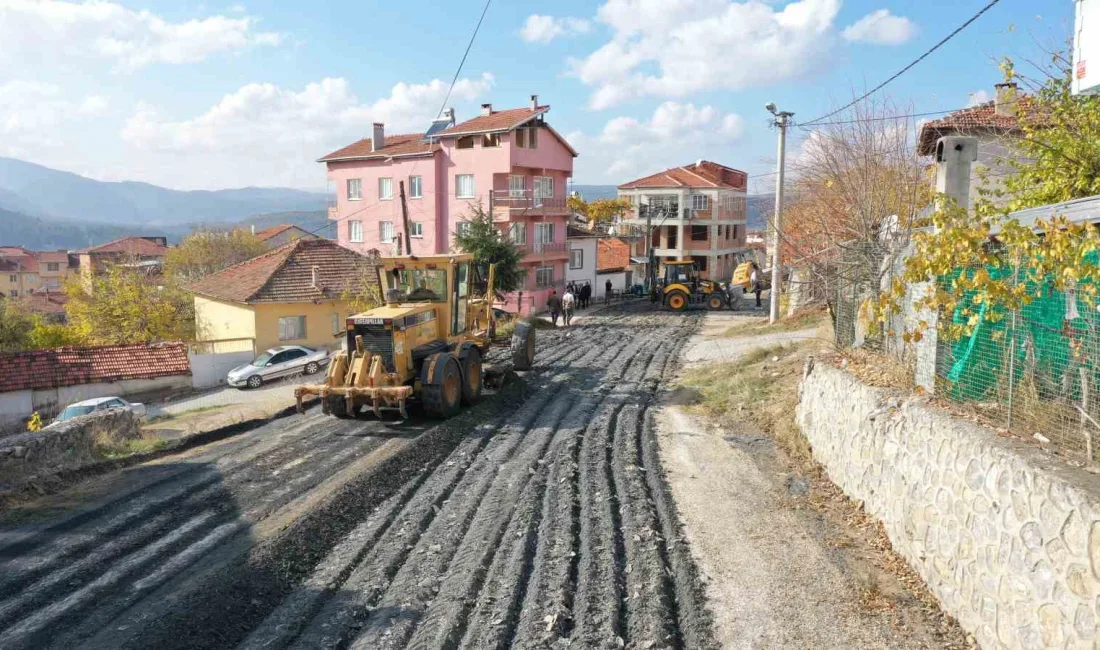 ORHANELİ'DE ASFALT ÇALIŞMALARI BAŞLADI