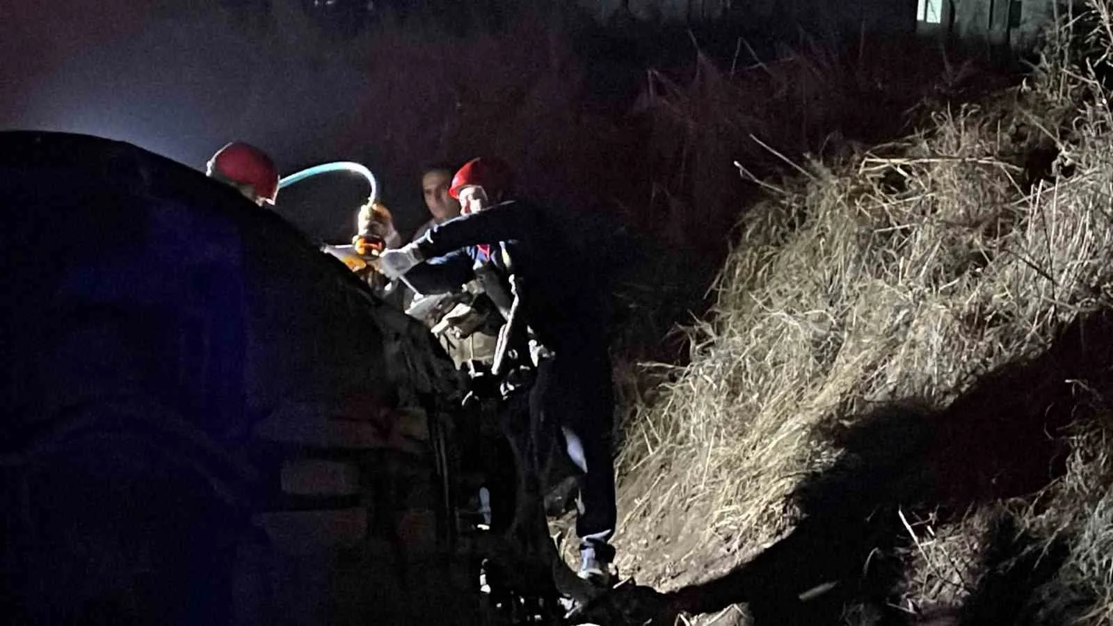 Osmaniye’de 2 otomobil ve 1 traktörün karıştığı zincirleme kaza: 3 ölü