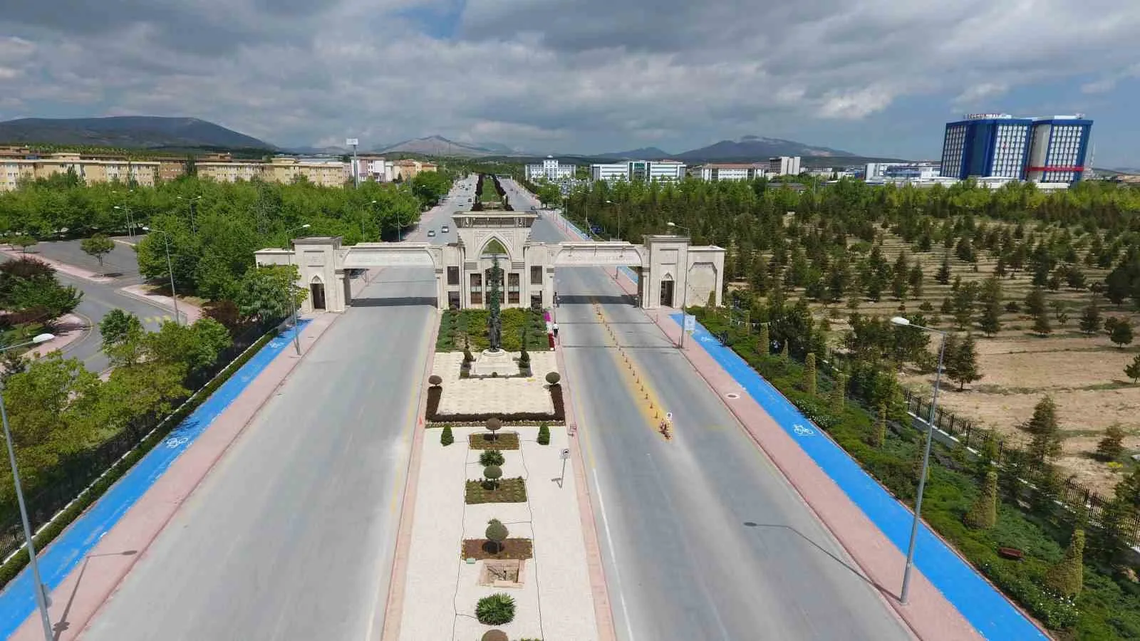 Selçuk Üniversitesi eğitimde kaliteyi YÖKAK akreditasyonuyla taçlandırdı