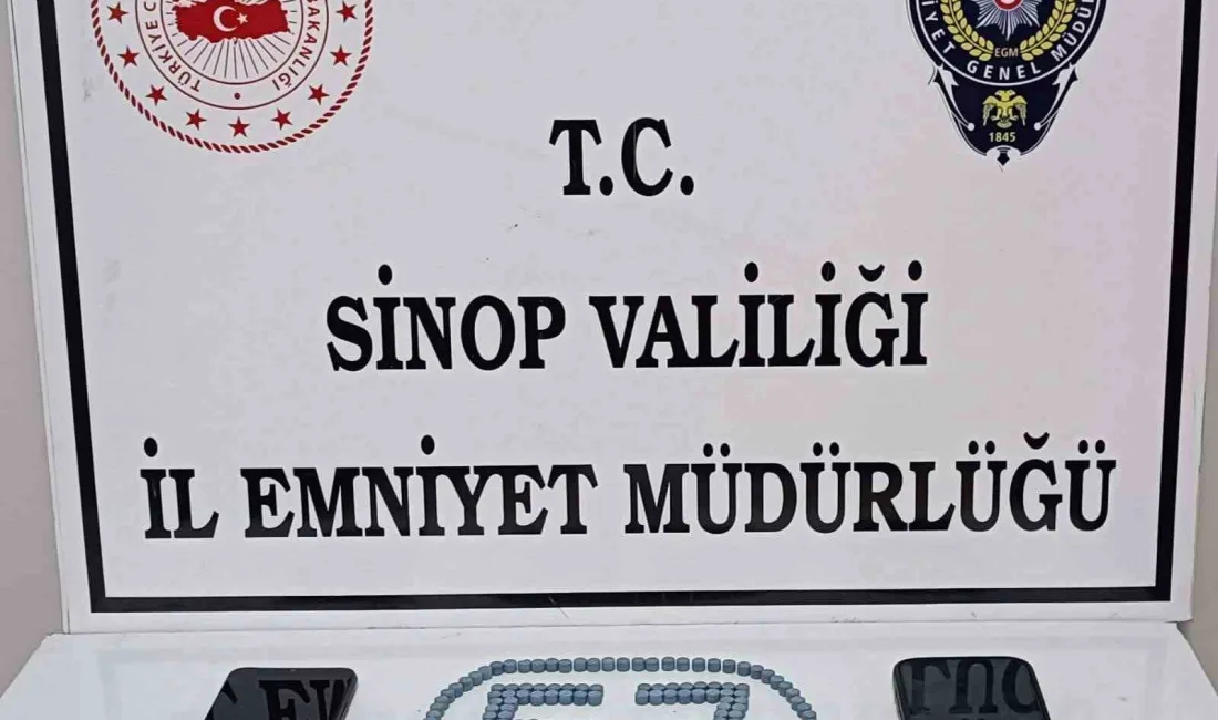 SİNOP'TA BİR OTOMOBİL İÇİNDE