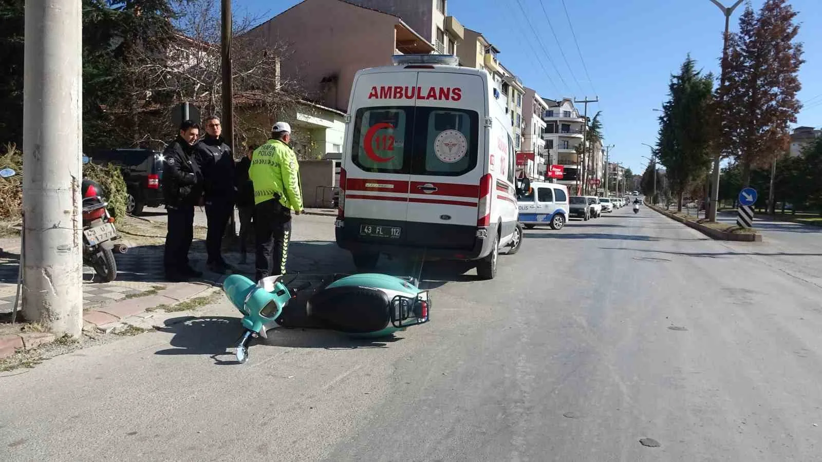 Tavşanlı’da motosiklet ile otomobil çarpıştı: 1 yaralı