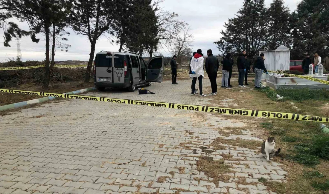 TEKİRDAĞ'IN ERGENE İLÇESİNDE MEZARLIKTA