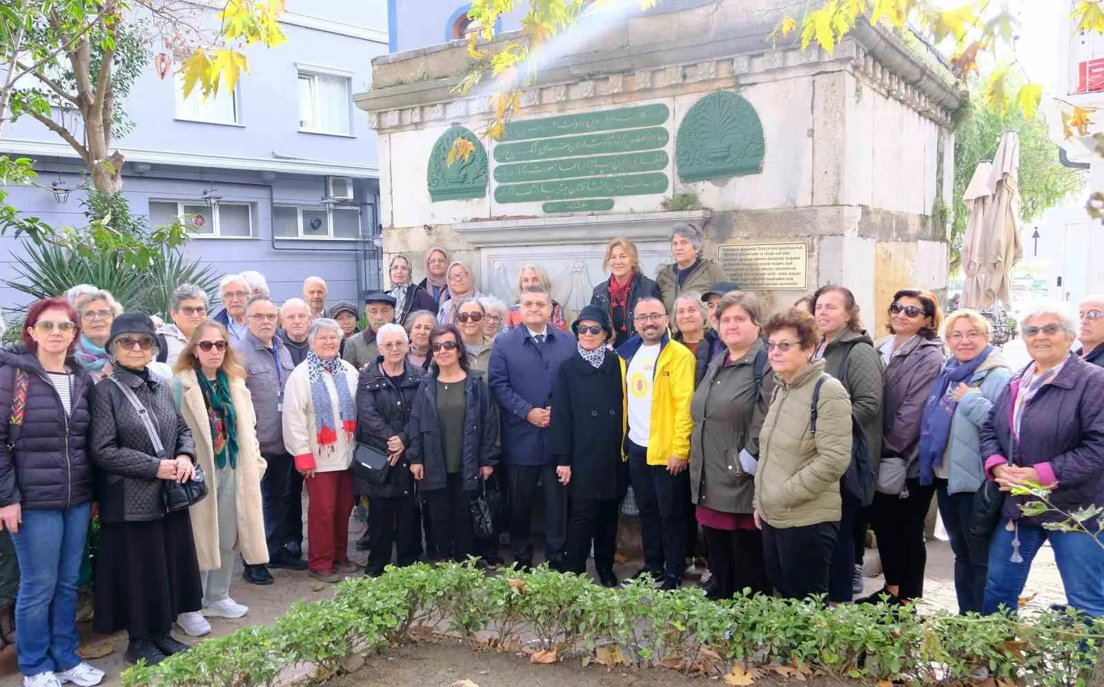 Üçüncü Yaş Üniversitesi öğrencileri “Şehitler Çeşmesi”nde