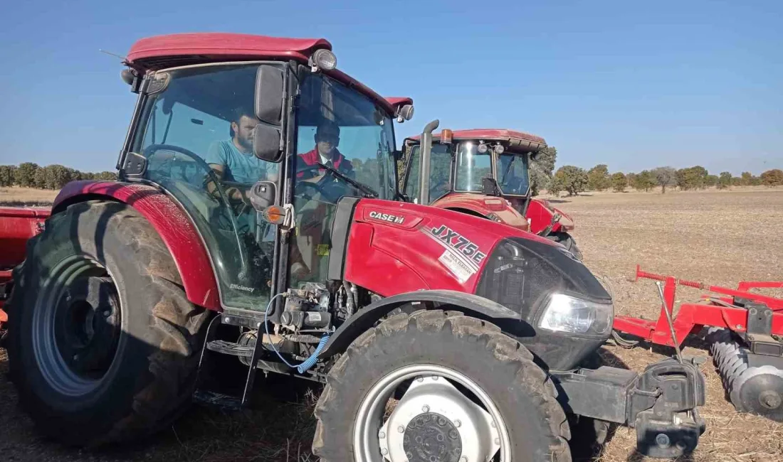 UŞAK İL TARIM VE ORMAN MÜDÜRÜ SERKAN BİLİR, TARLALARDA EKİM