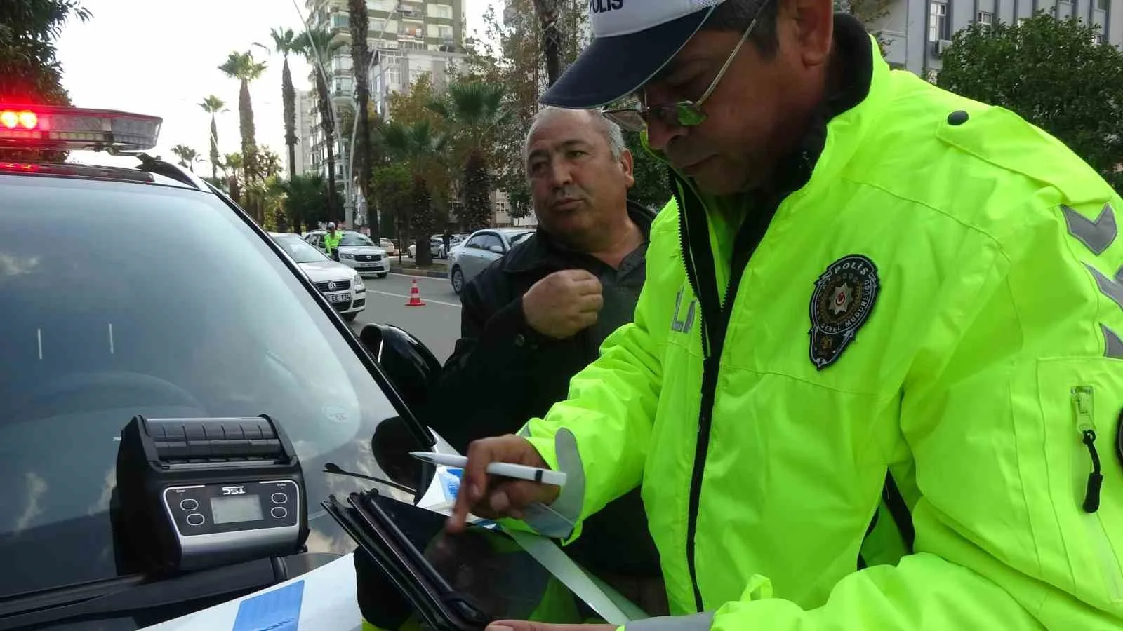 Yayalara yol vermediği için ceza yedi, “Yaya yolunda kimse yoktu” diye savunma yaptı