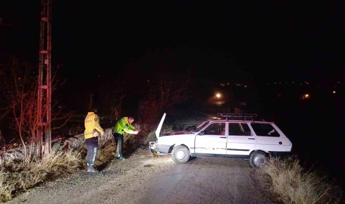 ÇORUM'DA KAZA YAPAN OTOMOBİL