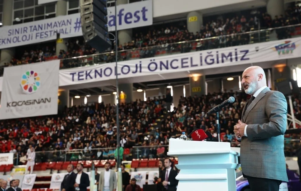 KOCASİNAN BELEDİYE BAŞKANI AHMET ÇOLAKBAYRAKDAR, KENTSEL DÖNÜŞÜMDEN ASFALT PLENTİNE, KOCAFEST’TEN