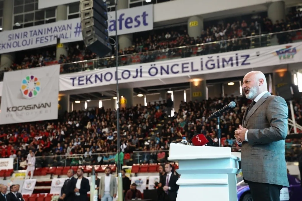 KOCASİNAN BELEDİYE BAŞKANI AHMET ÇOLAKBAYRAKDAR, KENTSEL DÖNÜŞÜMDEN ASFALT PLENTİNE, KOCAFEST’TEN