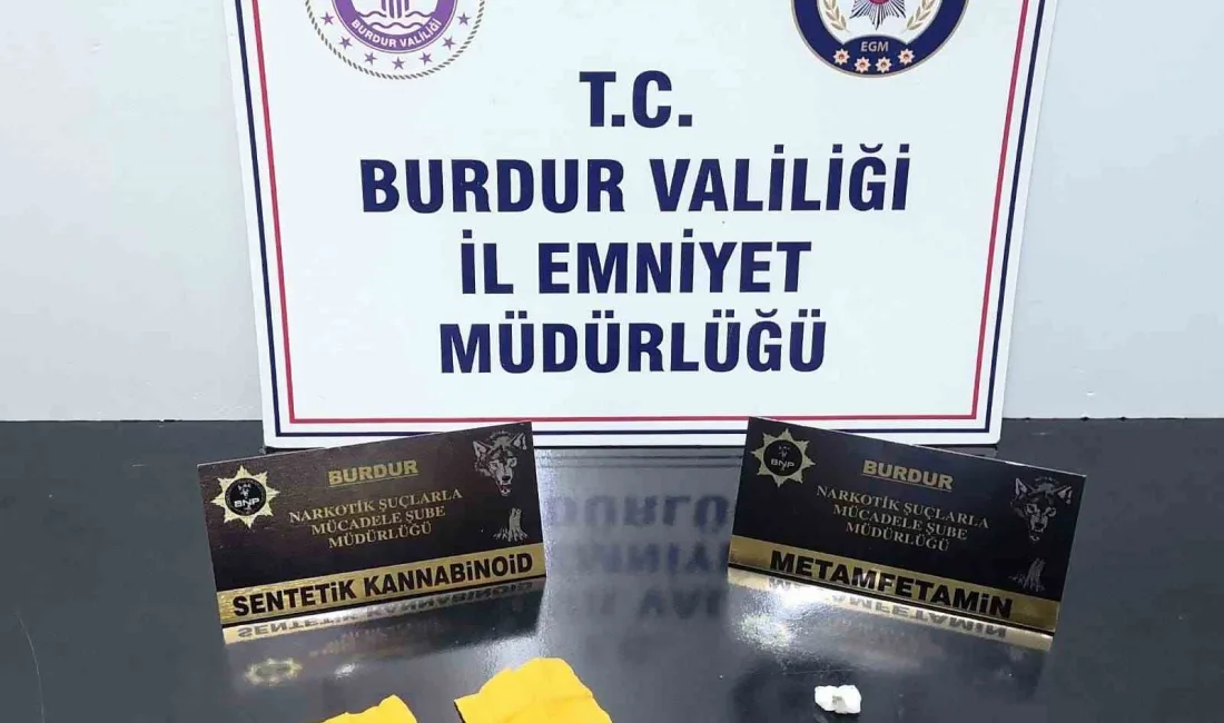 İ.Y.'NİN ÜZERİNDE KAĞIDA EMDİRİLMİŞ