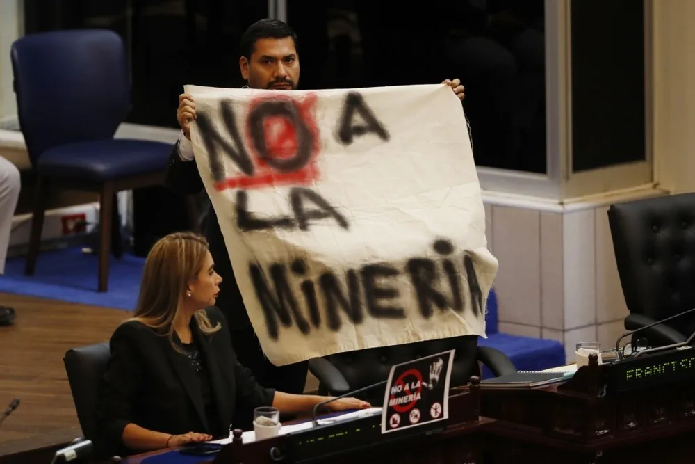 El Salvador Kongresi’nden metal madenciliği yasağının sonlandırılmasına onay