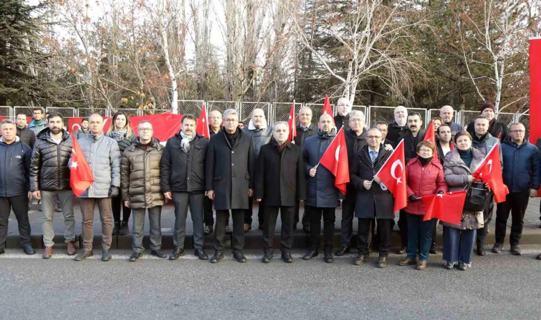 ERCİYES ÜNİVERSİTESİ'NDE (ERÜ) 17 ARALIK 2016 TARİHİNDE KAMPÜS YERLEŞKESİ ÖNÜNDEKİ