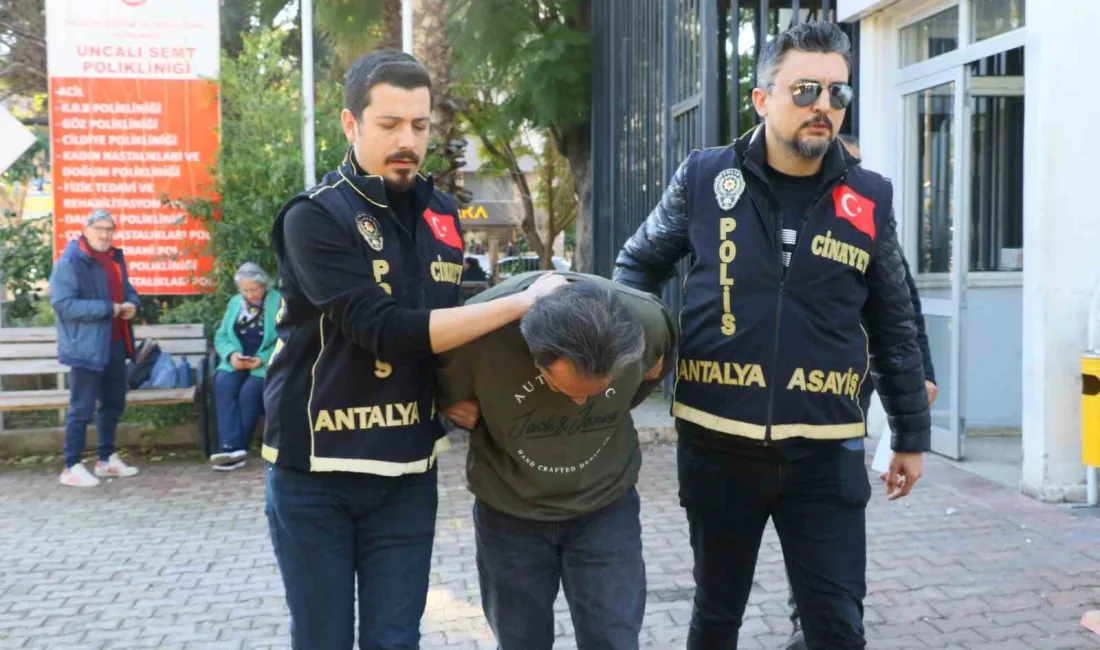 ANTALYA'DA 20 GÜN ÖNCE BOŞANDIĞI EŞİNİ ÜZERİNE YANICI MADDE DÖKEREK