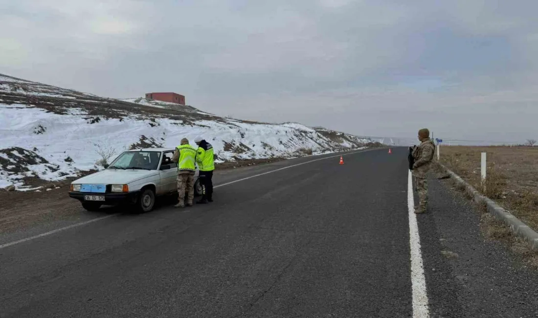 KARS’TA 8 ARAÇ TRAFİKTEN