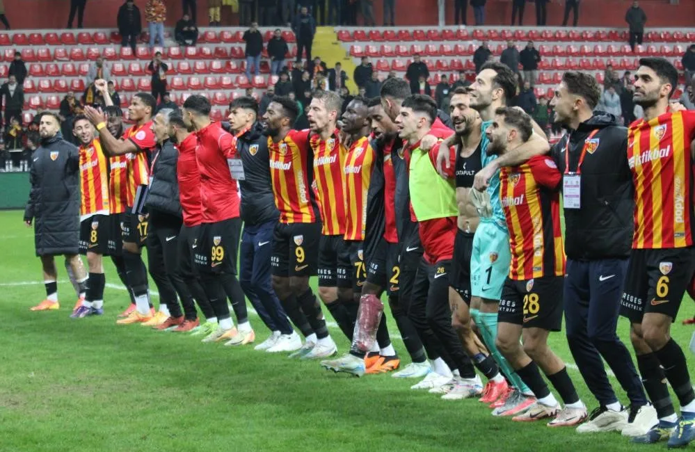 SÜPER LİG’İN 15. HAFTASINDA ALANYASPOR’U 2-0 MAĞLUP EDEN KAYSERİSPOR, LİGDE