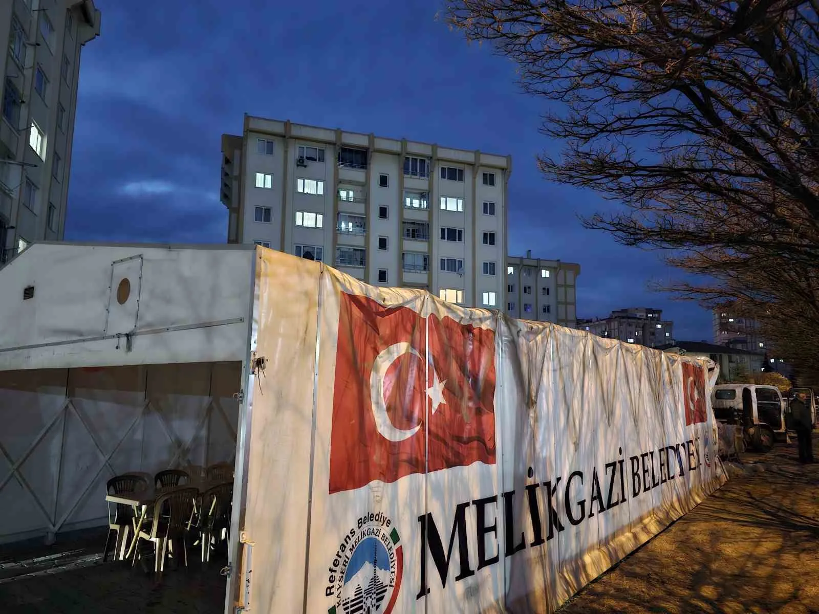 ISPARTA'NIN KEÇİBORLU İLÇESİNDE BİR AKARYAKIT İSTASYONUNUN YANINA DÜŞEN KARA HARP