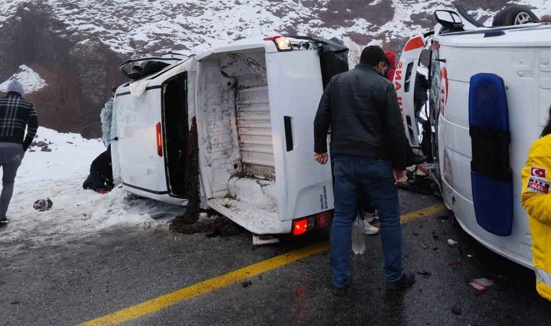 MALATYA’DA AMBULANS İLE PİKAP