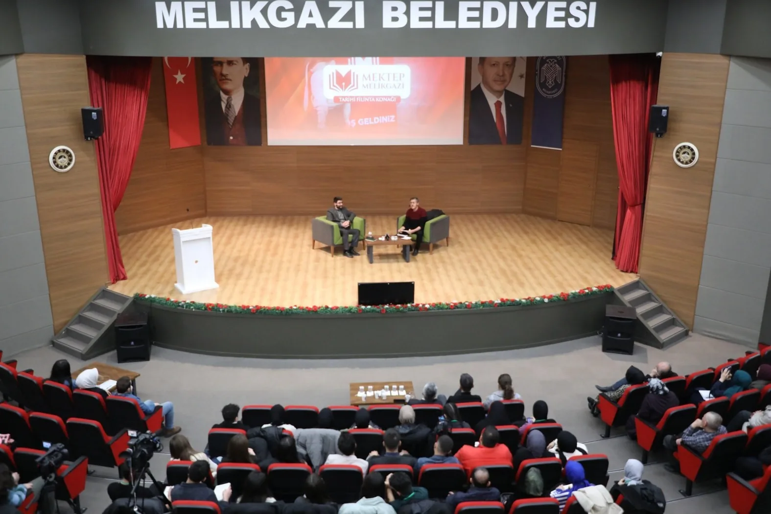 ’Mektep Melikgazi’de ilk konferans gerçekleştirildi