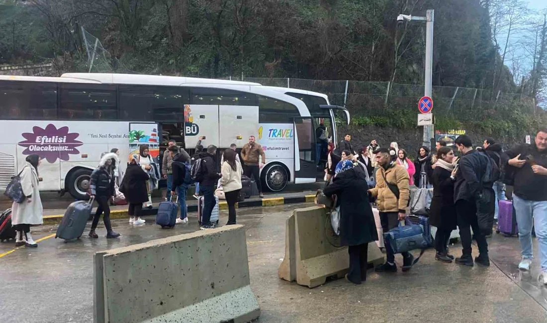 YENİ YILI GÜRCİSTAN’DA GEÇİRMEK İSTEYENLER ARTVİN’İN KEMALPAŞA İLÇESİNDE BULUNAN SARP