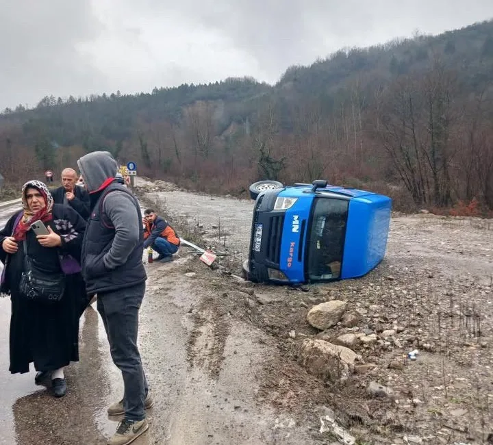 KAZA, TÜRKELİ-AYANCIK KARAYOLU İKİSU