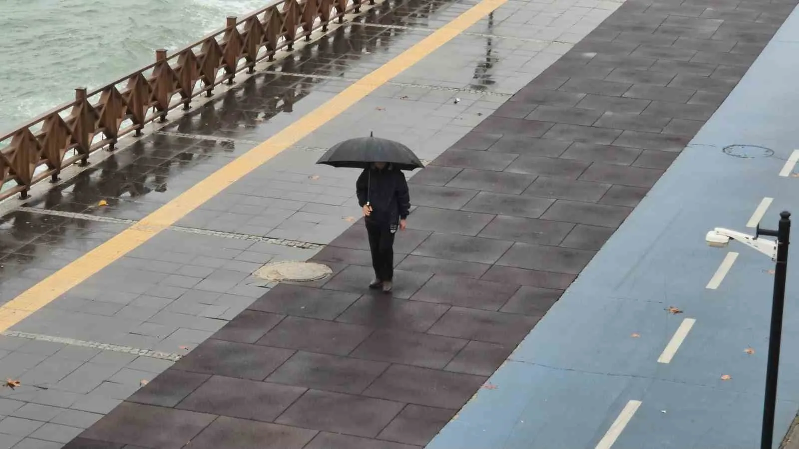 Tekirdağ’da sağanak yağış etkili oluyor