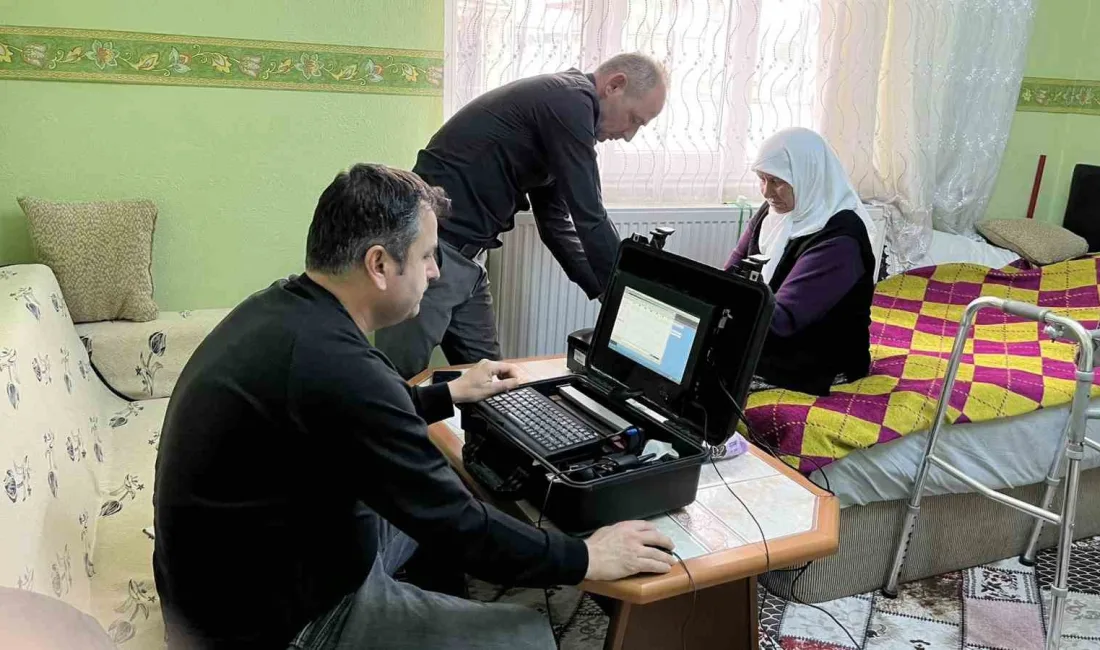 UŞAK İL NÜFUS MÜDÜRLÜĞÜNE BAĞLI PERSONELLERCE NÜFUS MÜDÜRLÜKLERİNE GELEMEYEN VATANDAŞLAR