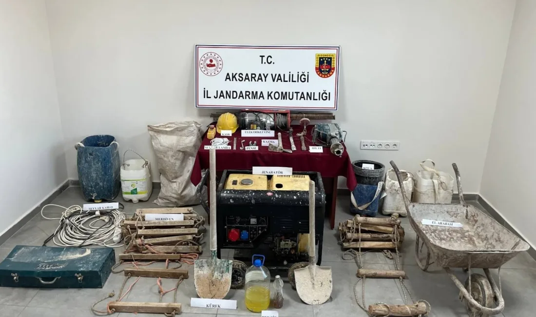 AKSARAY’DA KAÇAK KAZI YAPARAK DEFİNE ARAYAN 5 ŞAHIS JANDARMANIN OPERASYONUYLA