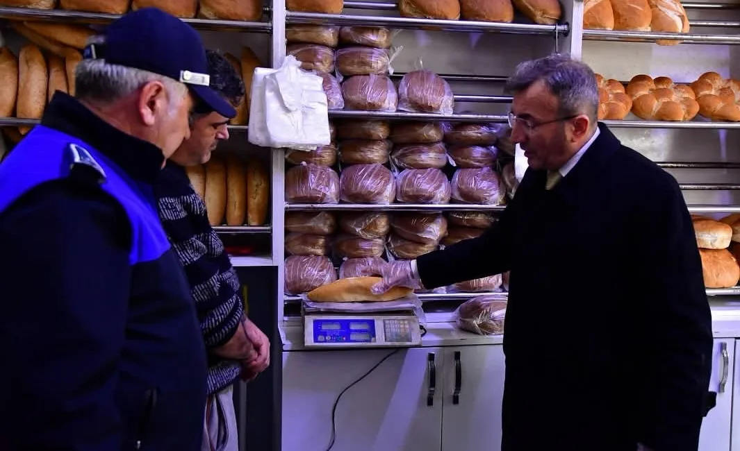 Kırklareli’nin Babaeski ilçesinde zabıta ekipleri tarafından ekmek fırınlarında hijyen ve