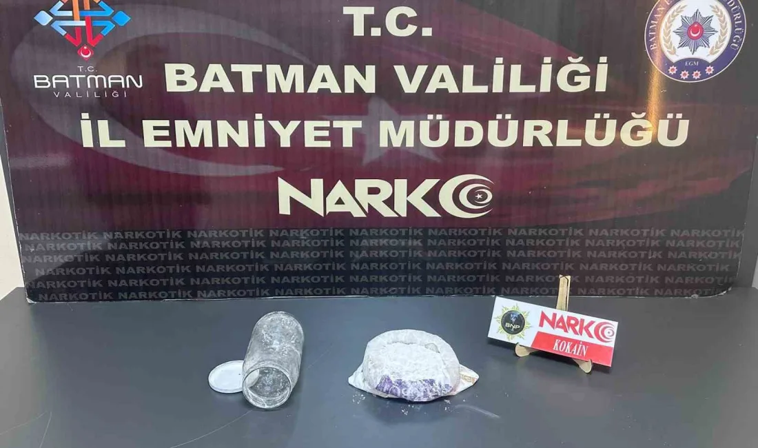 BATMAN’DA ÜZERİNDE UYUŞTURUCU YAKALANAN YOLCU TUTUKLANDI