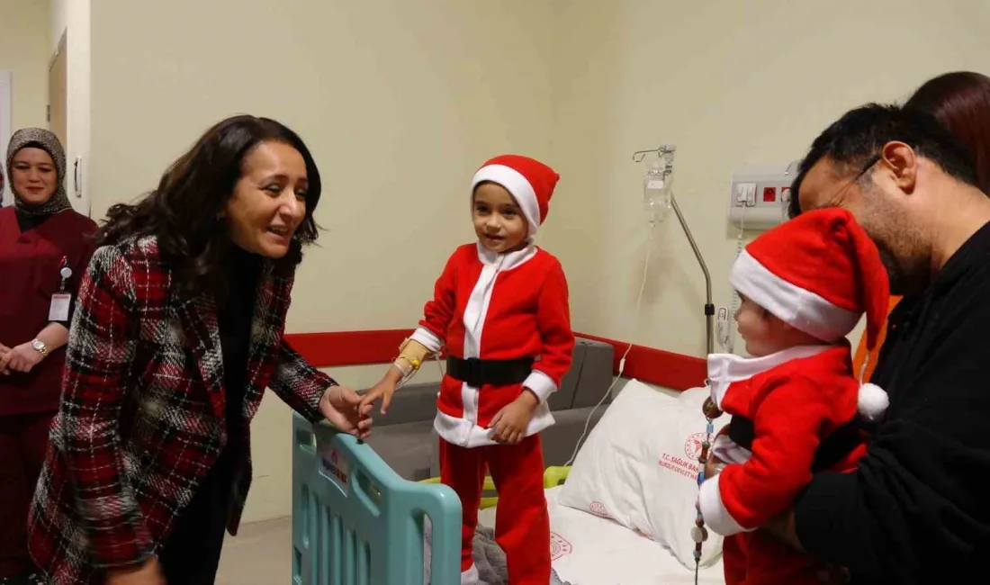 BURDUR’DA YILBAŞINDA GÖREVLİ PERSONELİ ZİYARET EDEN VALİ TÜLAY BAYDAR BİLGİHAN