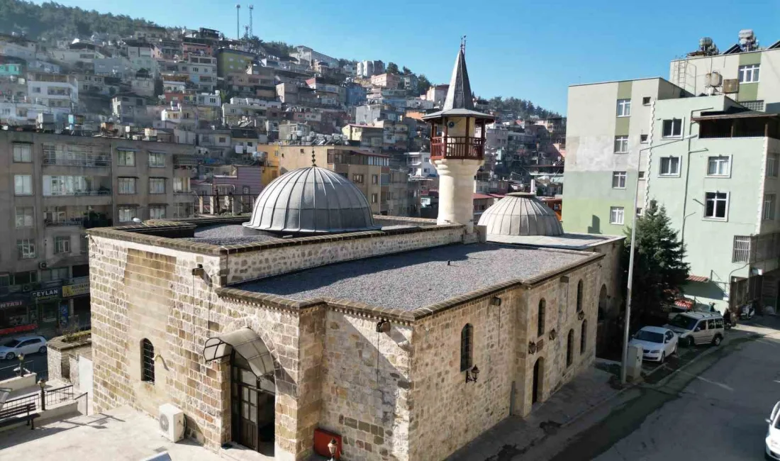 HATAY'DA DEPREMDE HASAR ALAN KANUNİ SULTAN SÜLEYMAN CAMİİ, ONARIMININ TAMAMLANMASININ