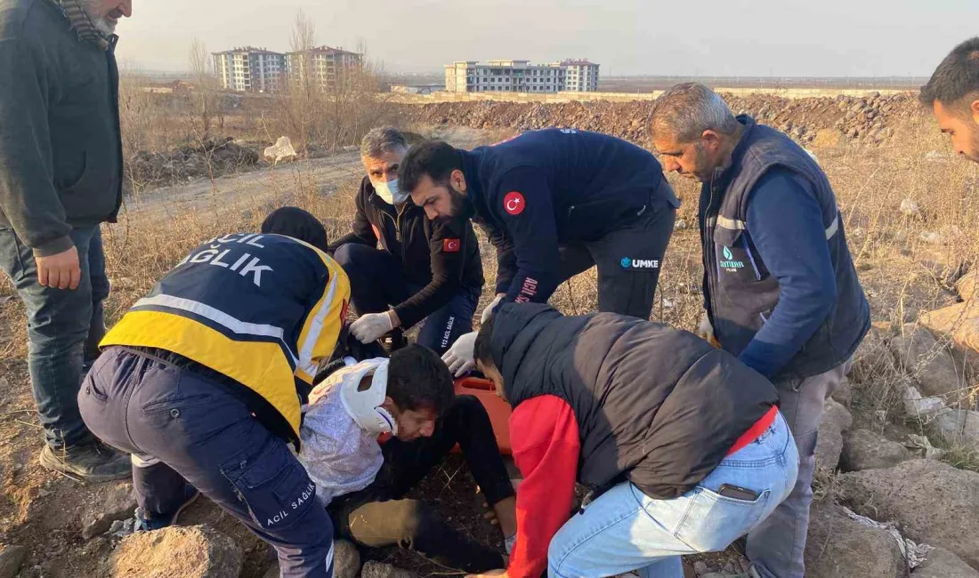 Diyarbakır’ın Kayapınar ilçesinde otomobilin takla atması sonucu 3 kişi ağır