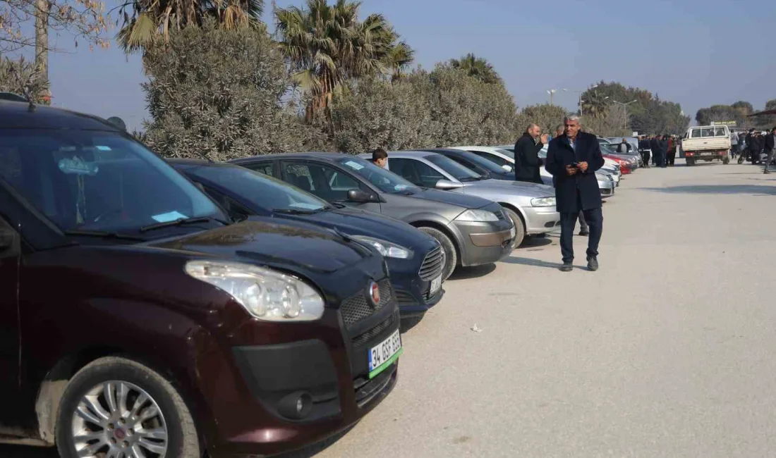 Hatay’da yaşayan ve ülkelerine dönmeyi planlayan Suriyeliler, araçlarını satabilmek için