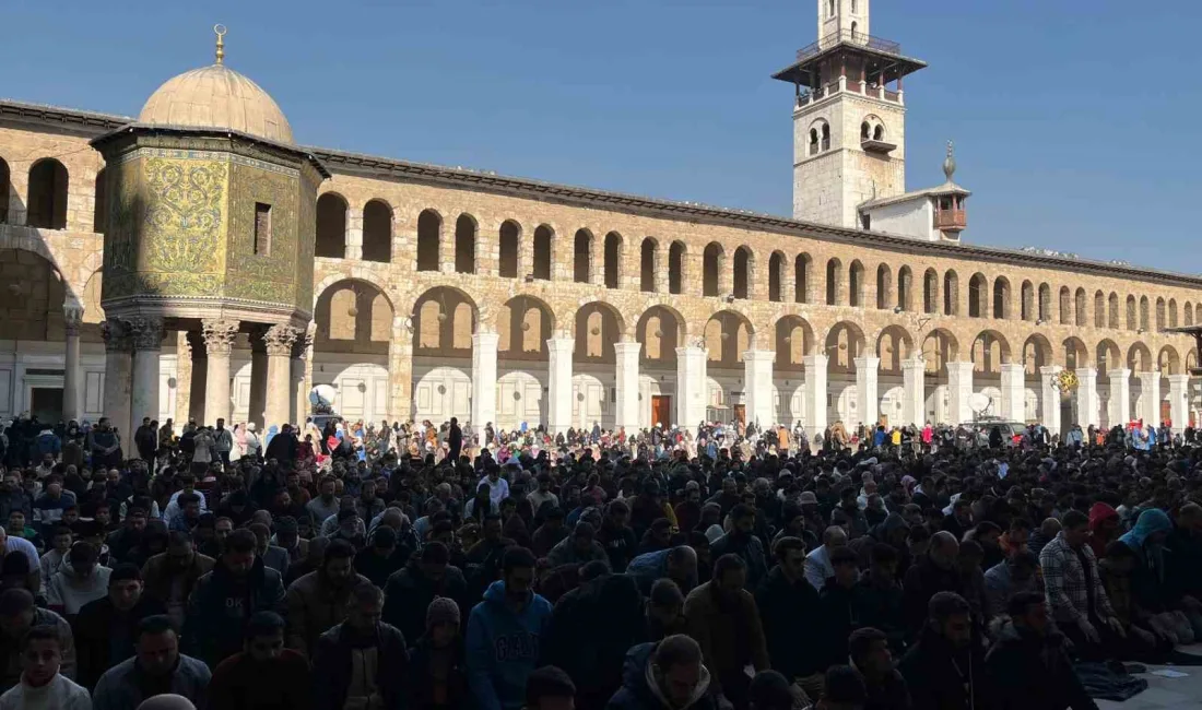 SURİYE'DE ESAD REJİMİNİN DEVRİLMESİNİN ARDINDAN ÖZGÜRLÜĞÜNE KAVUŞAN HALK, BAŞKENT ŞAM'DAKİ