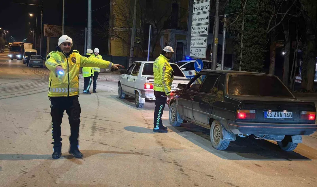 KONYA’NIN EREĞLİ İLÇESİNDE YENİ YIL KUTLAMALARINDA YOĞUNLUK YAŞANAN İLÇE MERKEZİNDE