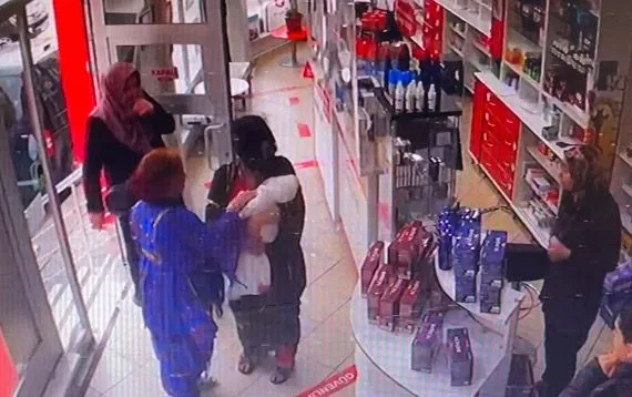 Eskişehir’de fenalaşan 23 günlük bebek, hayatını kaybetti. Bebeğin annesinin eczaneye