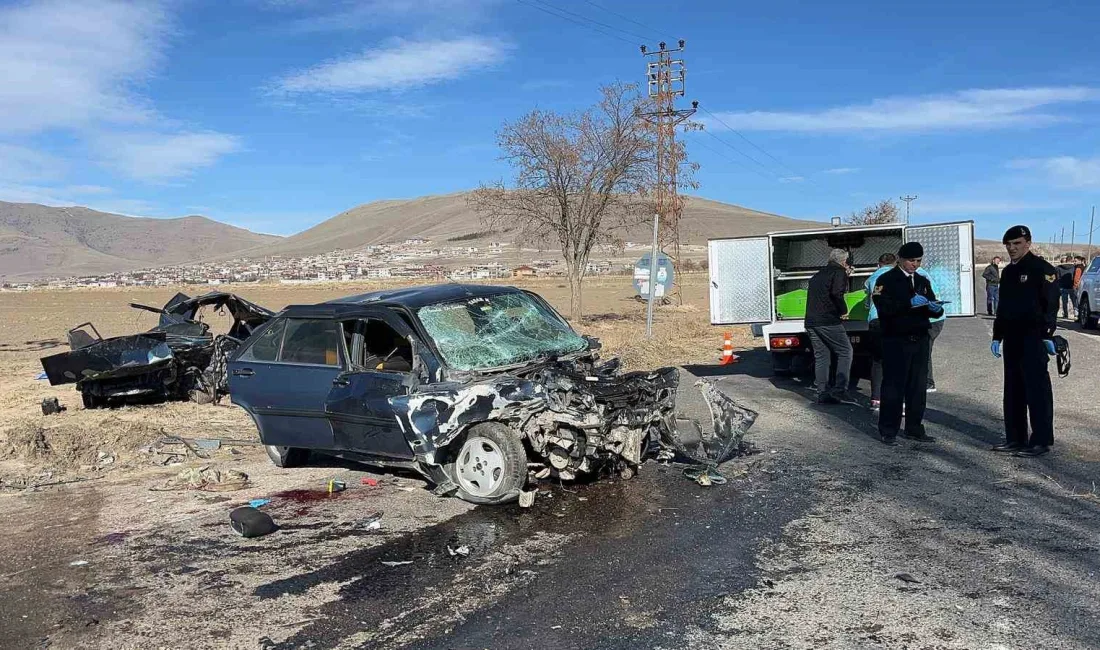 Nevşehir’in Derinkuyu ilçesinde meydana gelen trafik kazasında baba ile oğlu