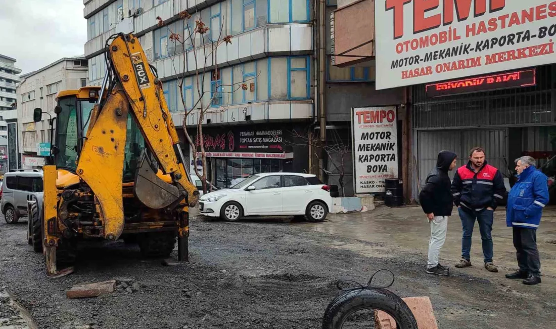 Güngören’de ilk olarak 46 gün önce çöken yol bugün öğlen