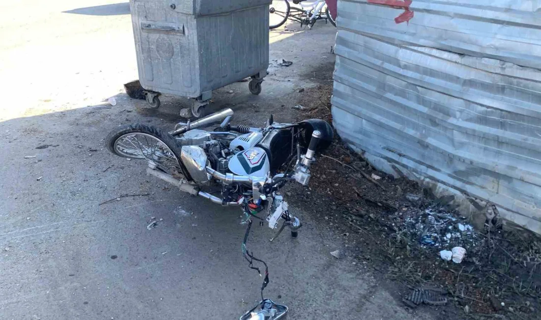 Karaman’da hafif ticari araca çarpan motosiklet sürücüsü yaralandı. Kaza, öğle