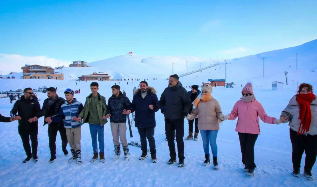 Hakkari Valisi Ali Çelik, Merga Bütan Kayak Merkezi’nde incelemelerinde bulunarak