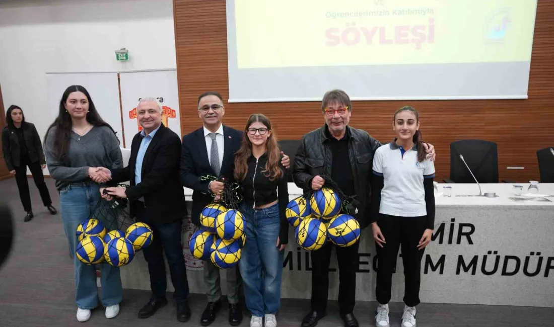 İzmir’de öğrencileri spora teşvik etmek amacıyla, Papara Göztepe Voleybol Takımı