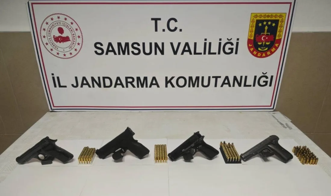 Samsun’da jandarma ekipleri bir evde yaptığı araştırma 4 adet tabanca