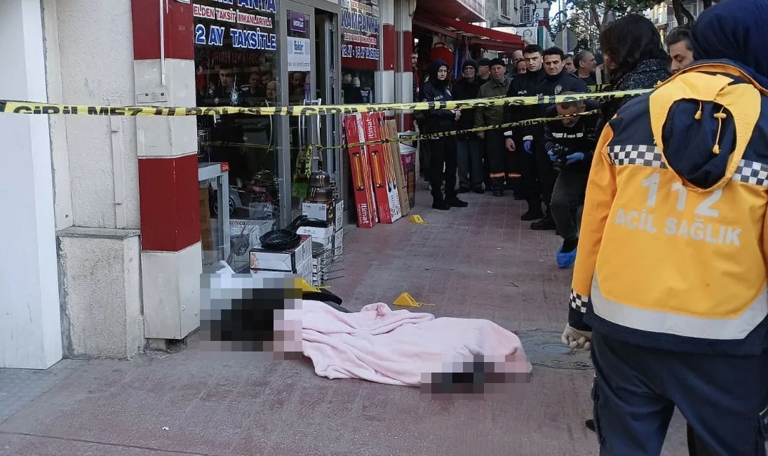 OLAY, 4 TEMMUZ MAHALLESİ ESKİ İZMİT CADDESİ'NDE MEYDANA GELDİ.