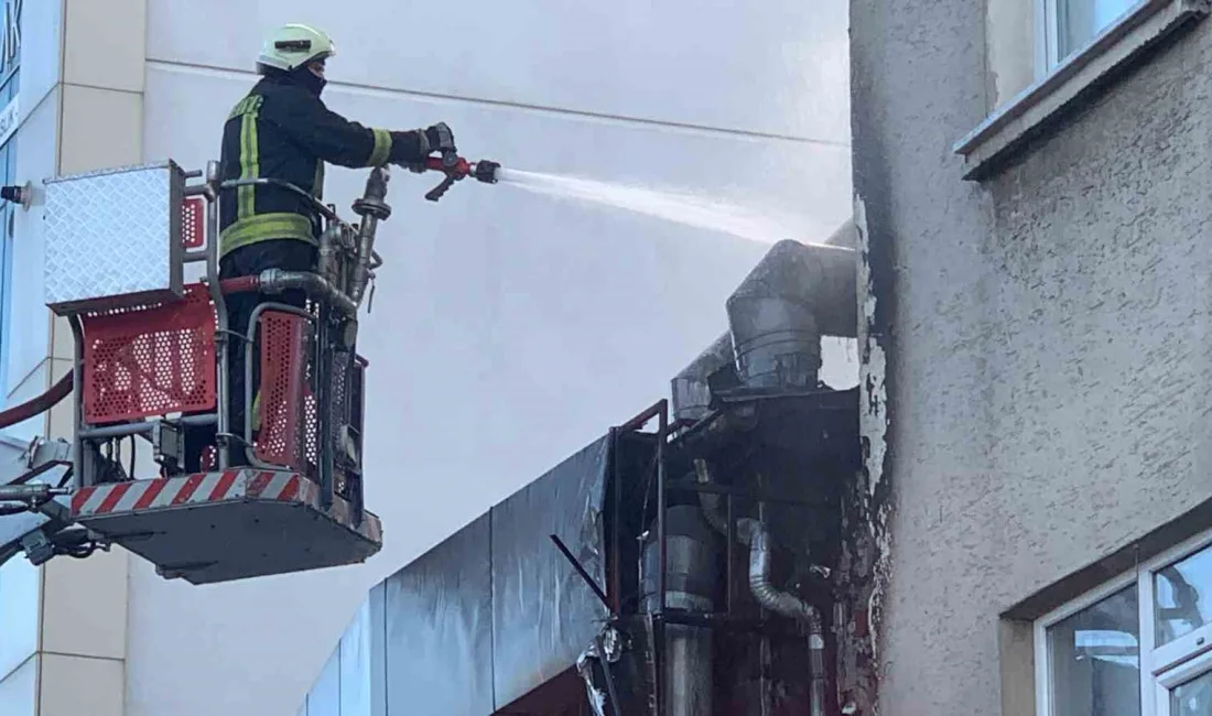 Karaman’da bir restoranın bacasında çıkan yangın kısa süreli paniğe yol