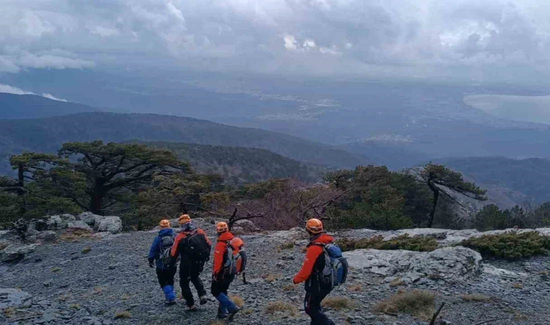 BALIKESİR’İN EDREMİT İLÇESİ KAZDAĞLARI BÖLGESİNDE KAYBOLAN BİR KİŞİ, KURTARMA EKİPLERİNİN