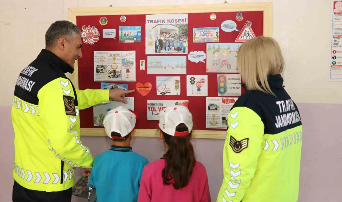 Kırşehir İl Jandarma Komutanlığı Trafik Şube Müdürlüğü ekipleri, trafik güvenliği