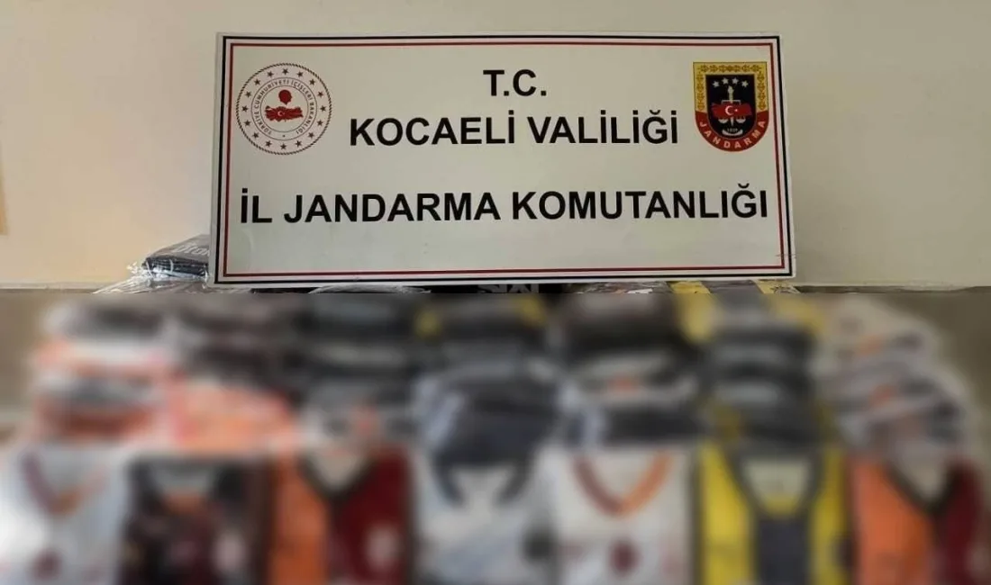 Kocaeli’de jandarma ekiplerince yapılan çalışmalarda bin 206 kaçak futbol takımı